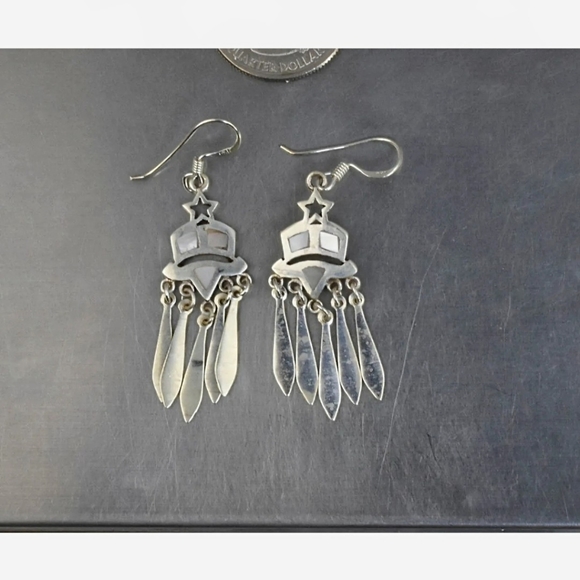 Beautiful Detailed Sterling Silver Mother of Pearl Dangle Earrings - 5.4g - Picture 1 of 3